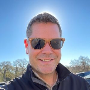 Meet your Posher, Christopher